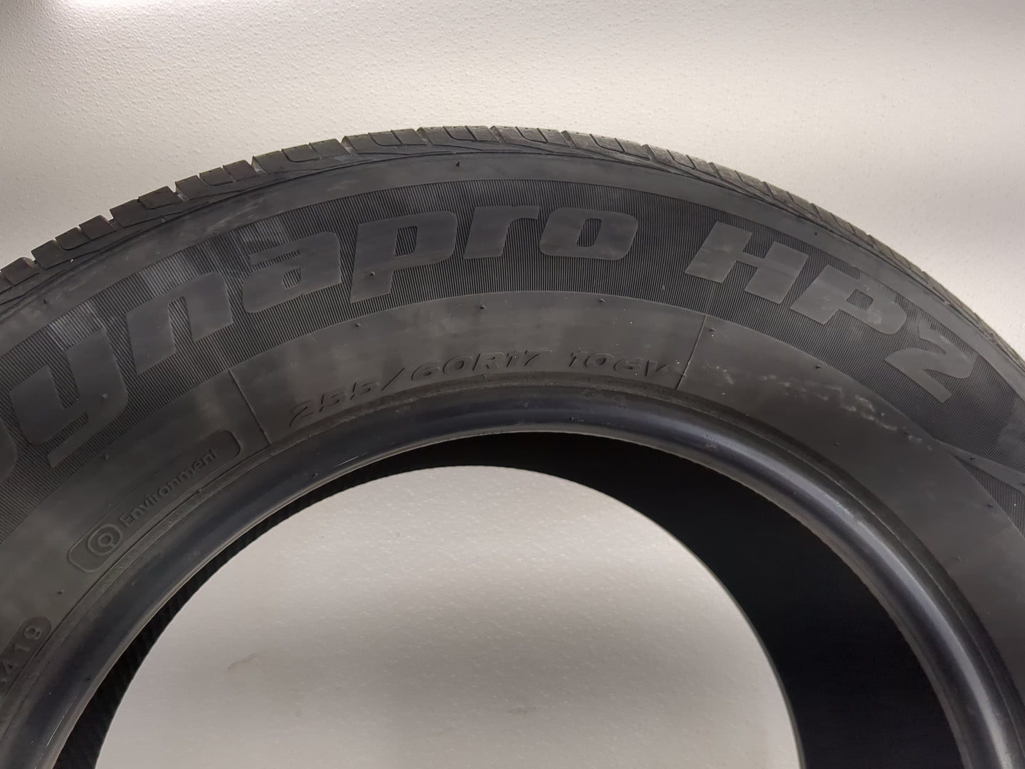 Used Tire 255/60R17 HANKOOK DYNAPRO HP2 106V - Tread Depth 8/32 - Oemusedautoparts1.com