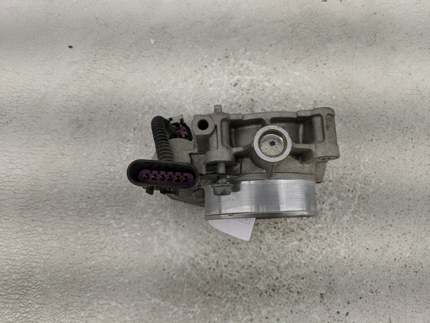 2007-2011 Cadillac Srx Throttle Body Fits Fits 2007 2008 2009 2010 2011 2012 OEM Used Auto Parts - Oemusedautoparts1.com