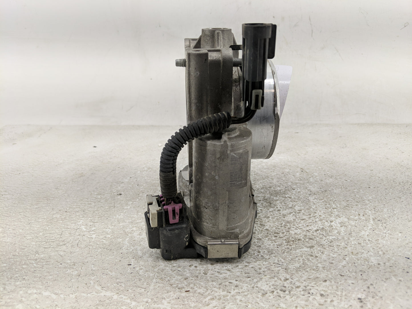2007-2011 Cadillac Srx Throttle Body Fits Fits 2007 2008 2009 2010 2011 2012 OEM Used Auto Parts - Oemusedautoparts1.com