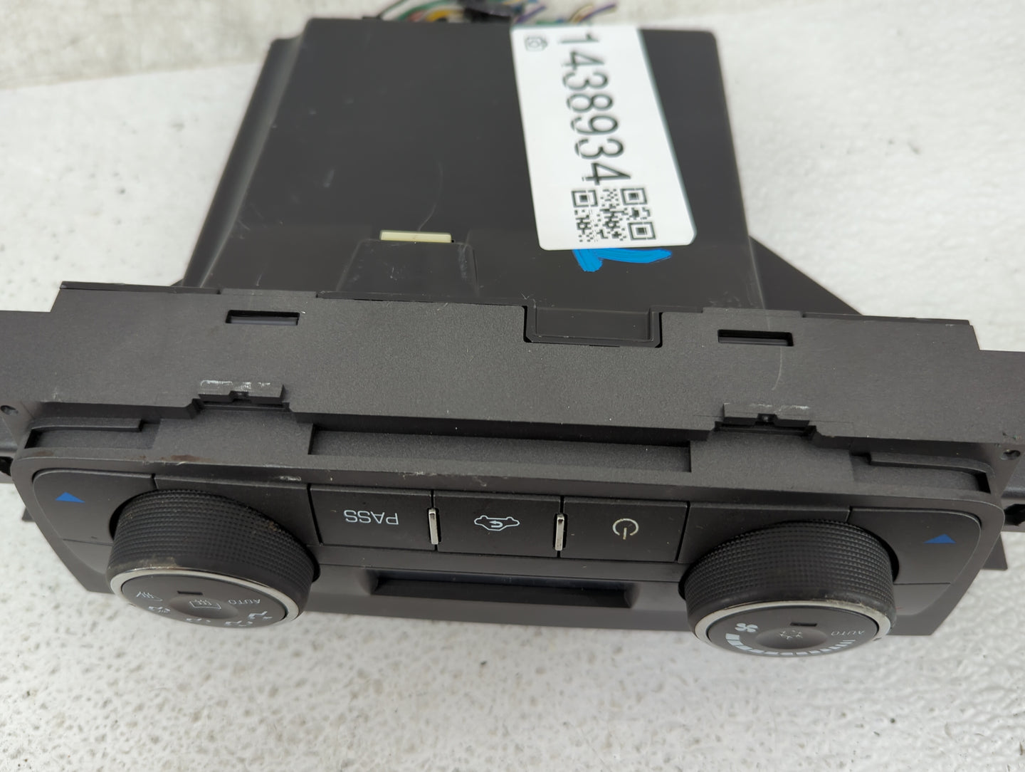 2008-2009 Cadillac Srx Climate Control Module Temperature AC/Heater Replacement P/N:25855590 Fits Fits 2008 2009 OEM Used Au
