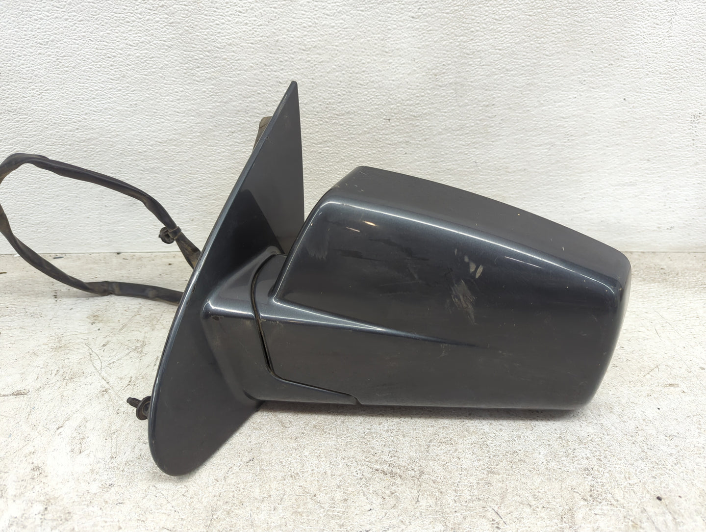 2004-2009 Cadillac Srx Driver Side View Mirror - Left Door Mirror OEM Used - Oemusedautoparts1.com