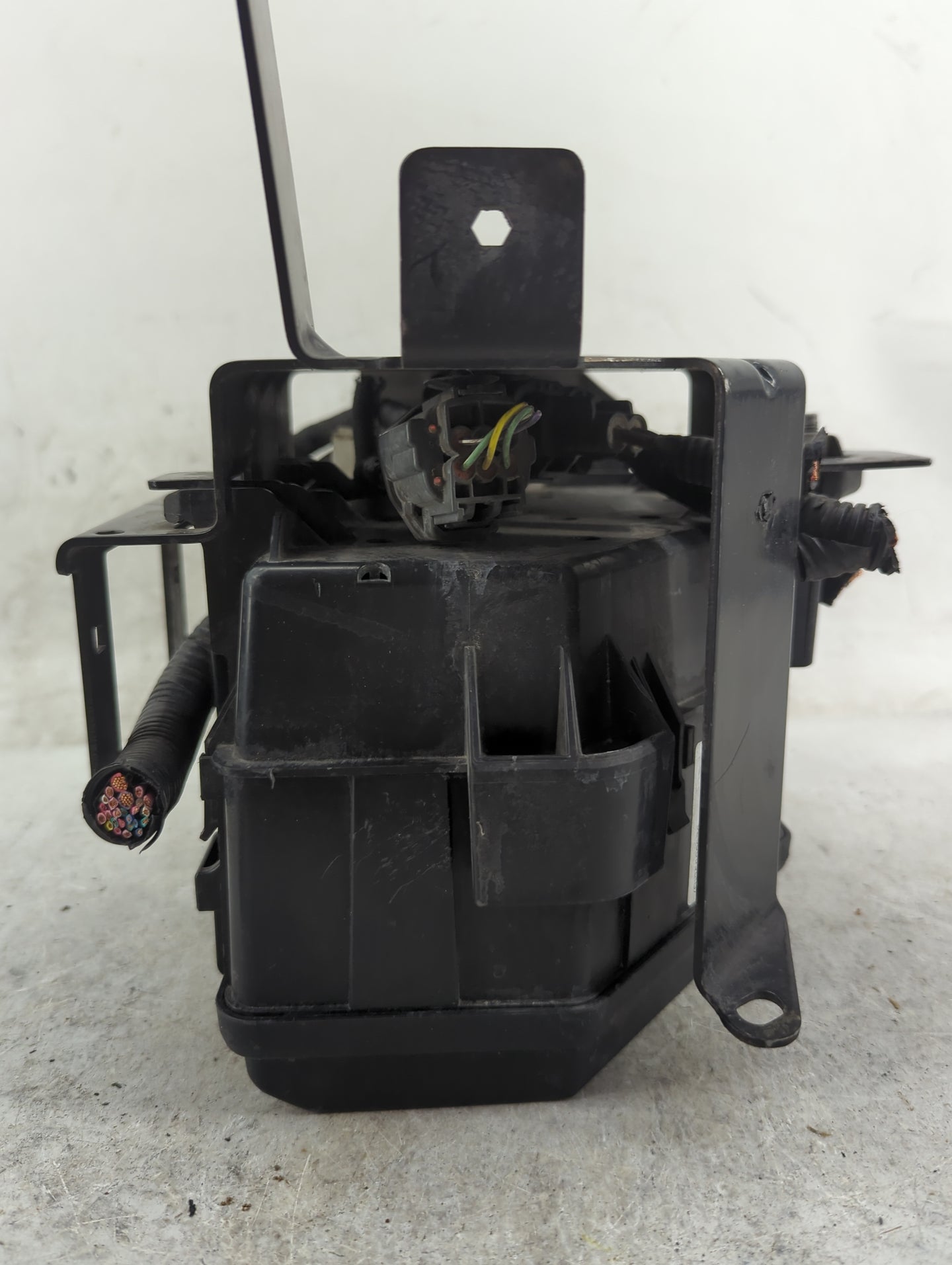 2008 Cadillac Srx Fusebox Fuse Box Panel Relay Module P/N:25822670 Fits OEM Used Auto Parts - Oemusedautoparts1.com