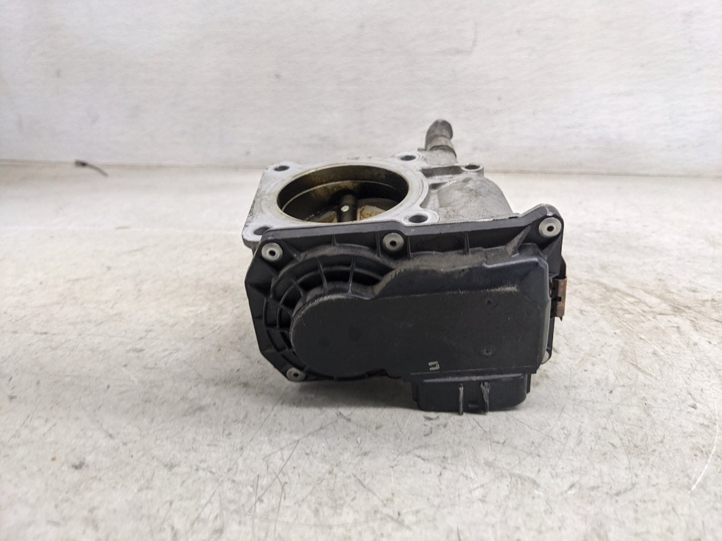 2008 Cadillac Srx Throttle Body Fits OEM Used Auto Parts - Oemusedautoparts1.com