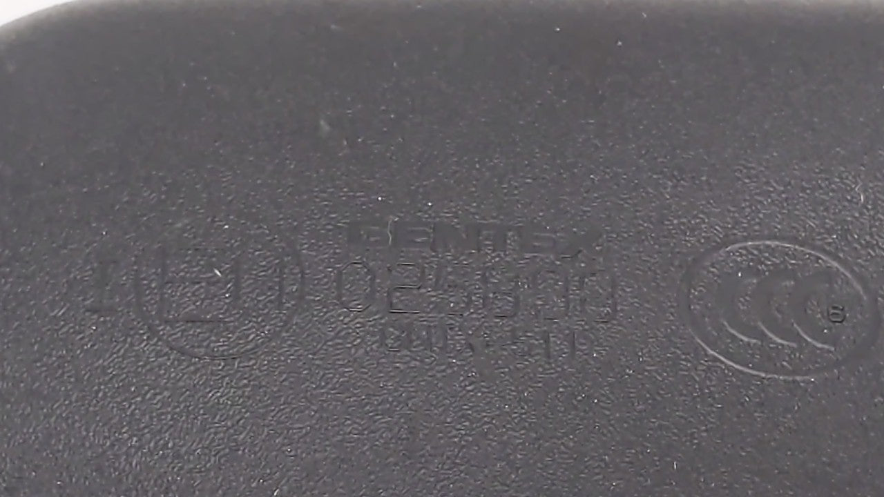 2004-2009 Cadillac Srx Interior Rear View Mirror Replacement OEM P/N:15850531 E11015322 Fits OEM Used Auto Parts - Oemusedau