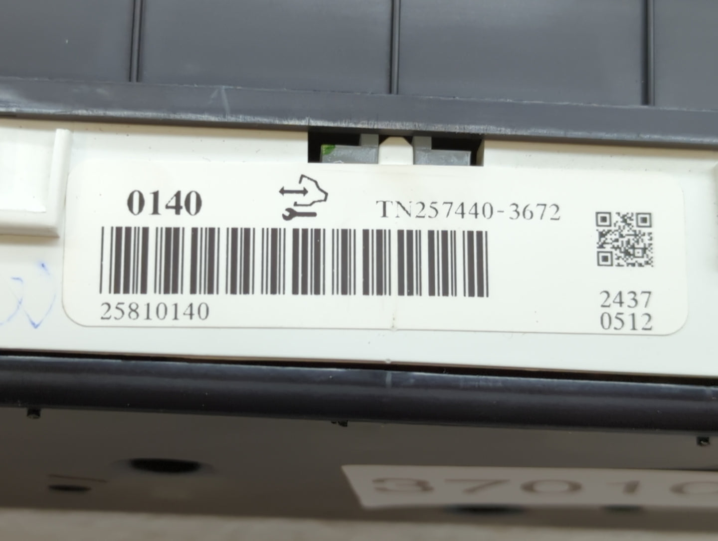 2008-2009 Cadillac Srx Instrument Cluster Speedometer Gauges P/N:25810140 25961448, 25904017, 25961448 Fits Fits 2008 2009 O