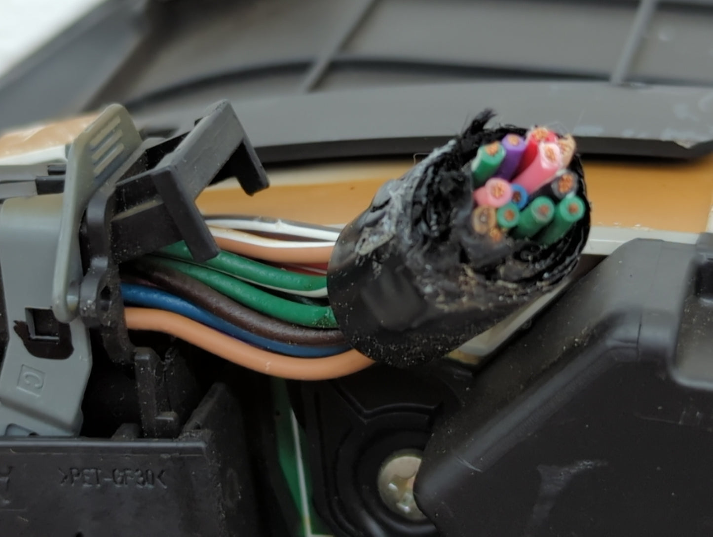 2008-2009 Cadillac Srx Instrument Cluster Speedometer Gauges P/N:25810140 25961448, 25904017, 25961448 Fits Fits 2008 2009 O