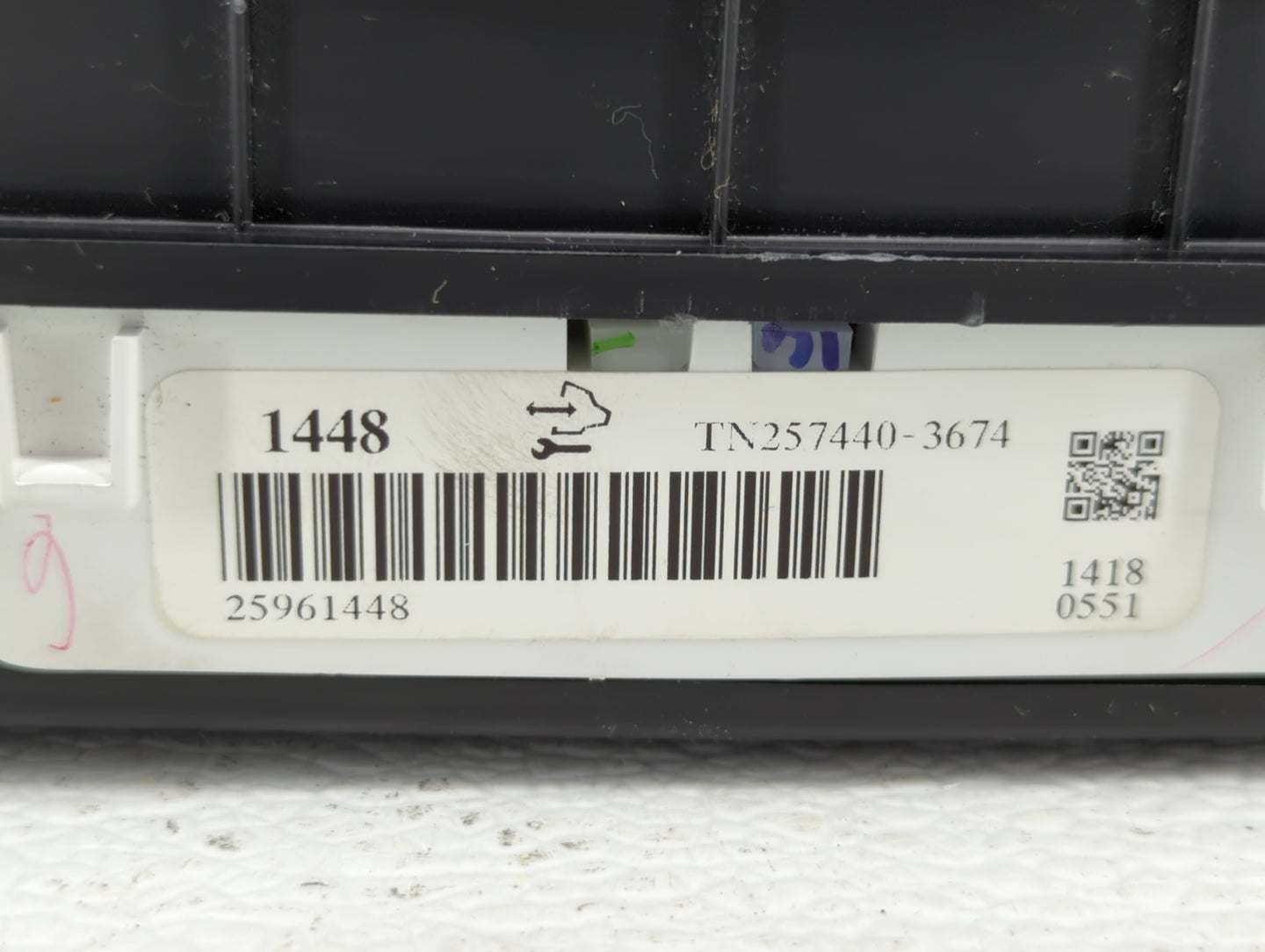 2008-2009 Cadillac Srx Instrument Cluster Speedometer Gauges P/N:25810140 25961448, 25904017, 25961448 Fits Fits 2008 2009 O