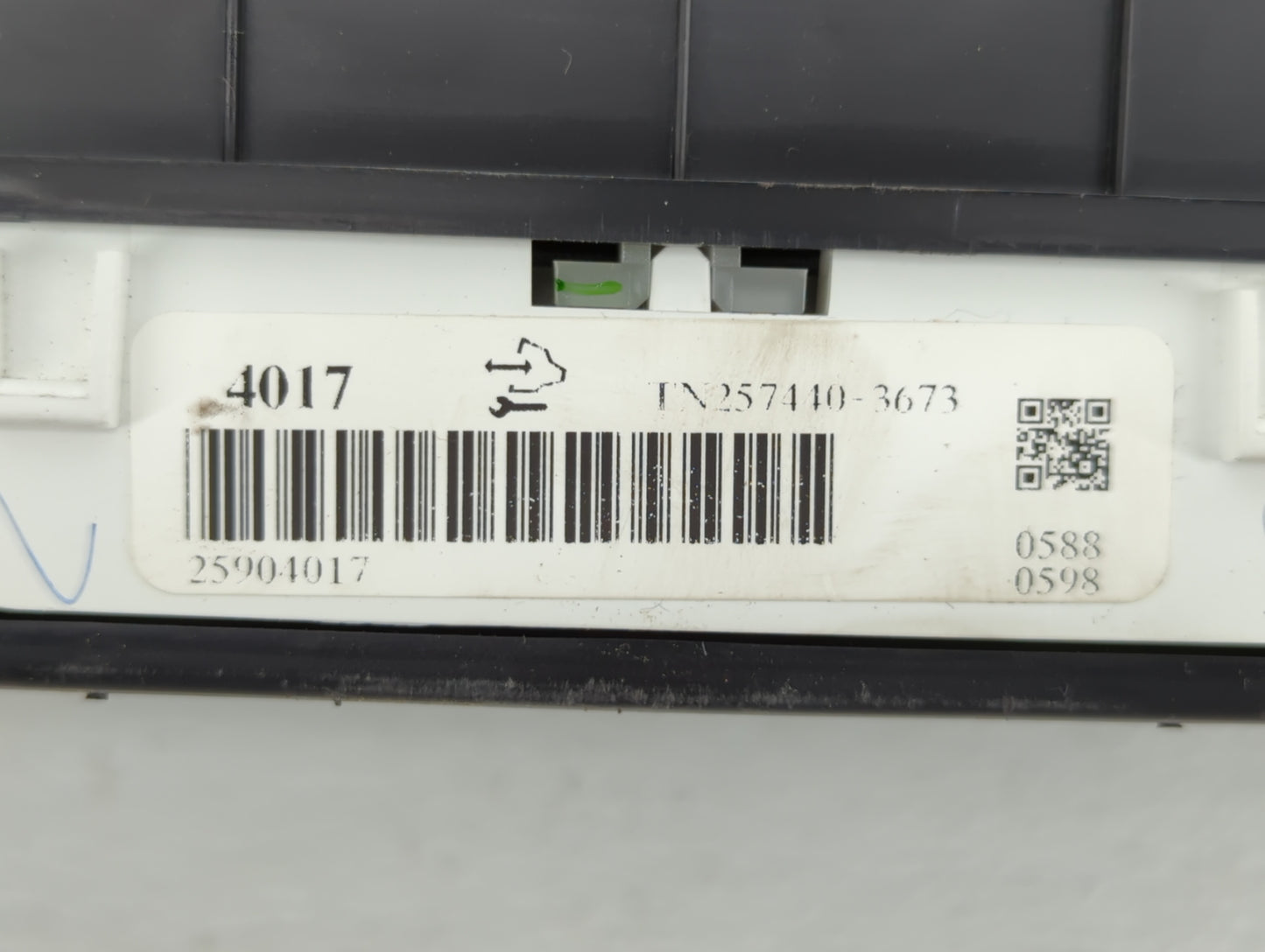 2008-2009 Cadillac Srx Instrument Cluster Speedometer Gauges P/N:25810140 25961448, 25904017, 25961448 Fits Fits 2008 2009 O