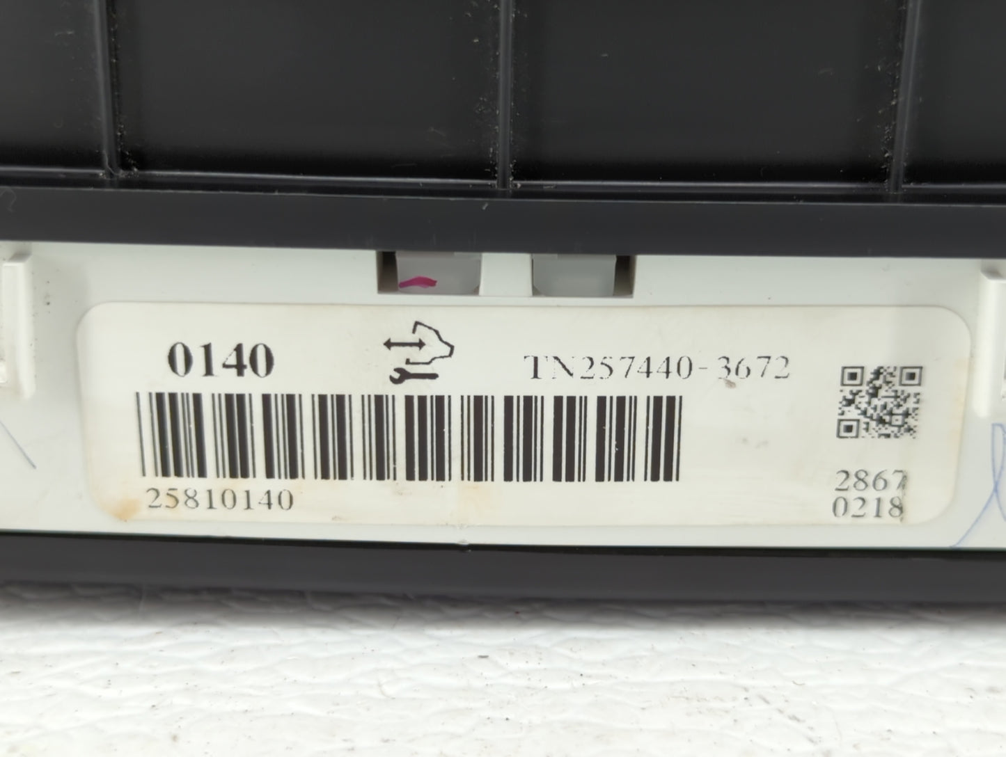 2008-2009 Cadillac Srx Instrument Cluster Speedometer Gauges P/N:25810140 25961448, 25904017, 25961448 Fits Fits 2008 2009 O