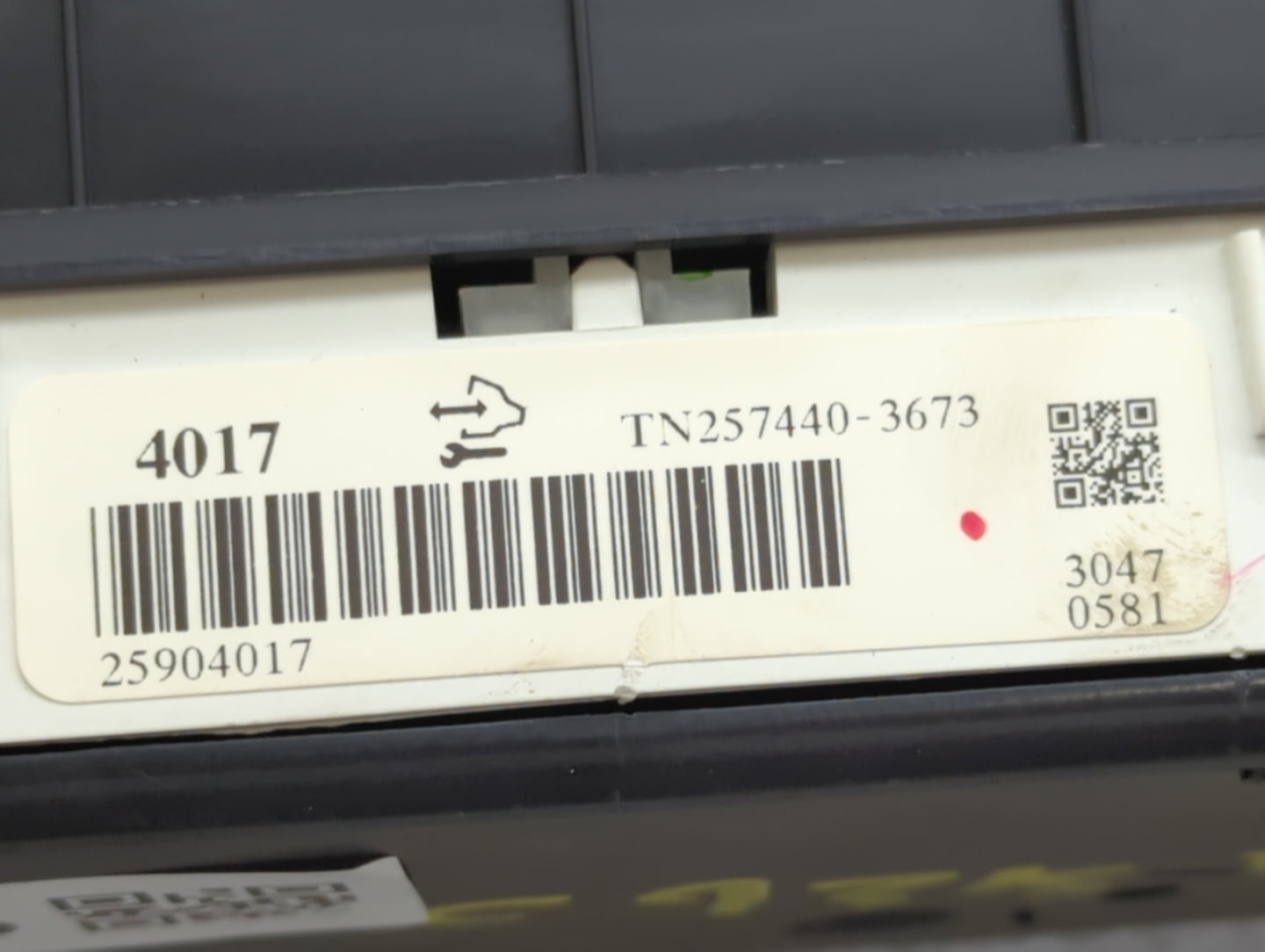 2007-2008 Cadillac Srx Instrument Cluster Speedometer Gauges P/N:25904017 25810140, 25794447 Fits Fits 2007 2008 OEM Used Au