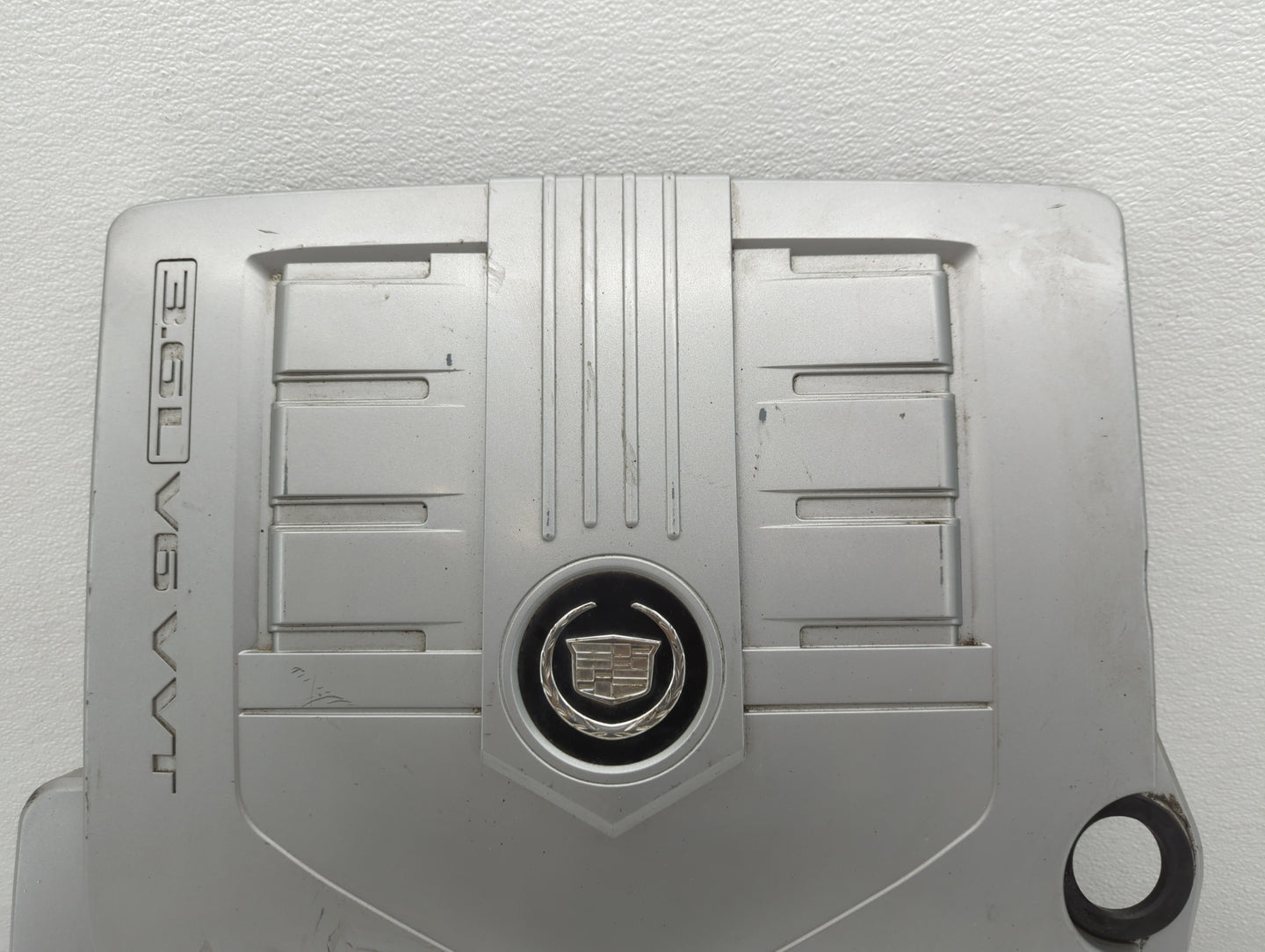 2008 Cadillac Srx Engine Cover - Oemusedautoparts1.com