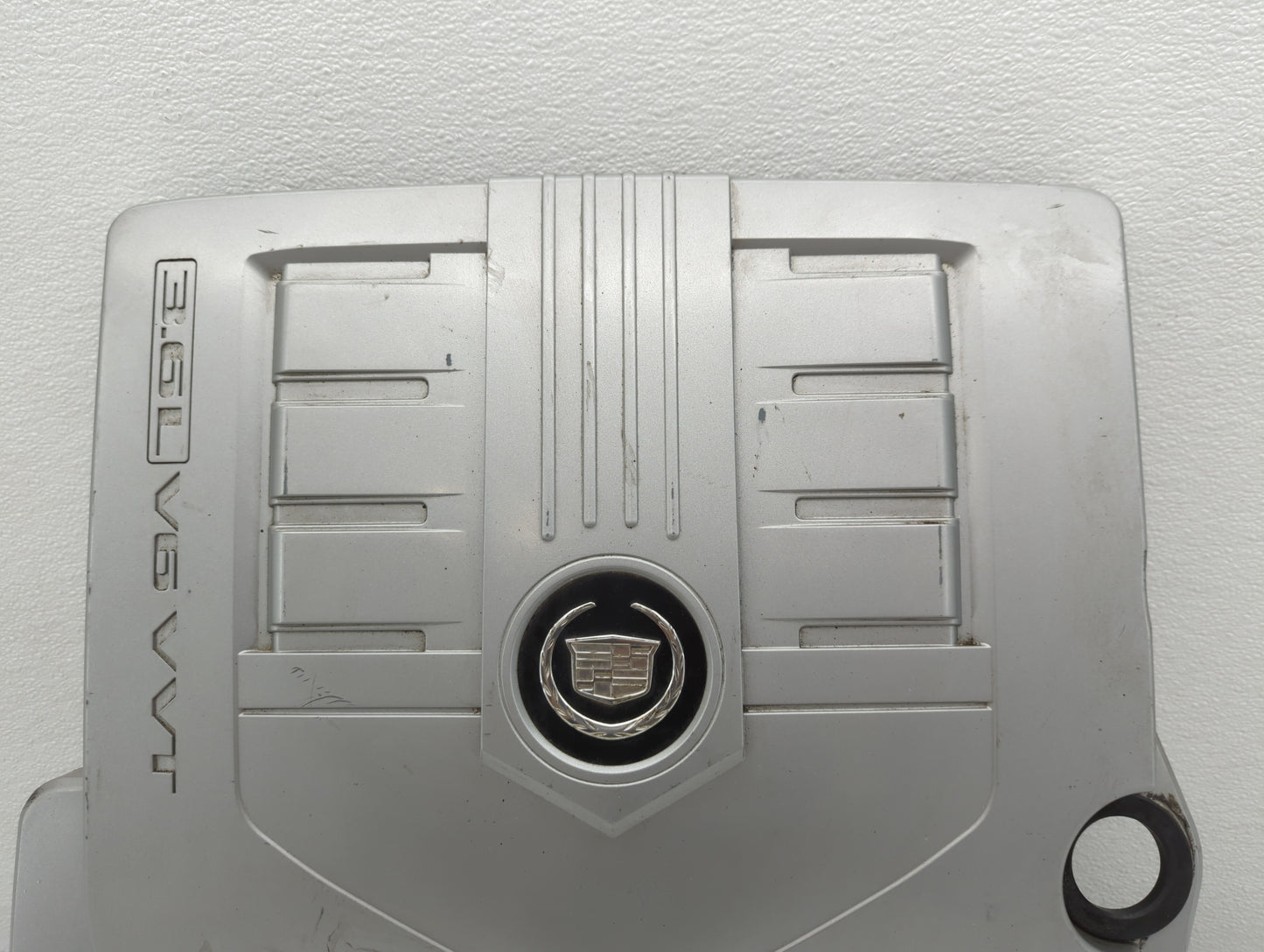 2008 Cadillac Srx Engine Cover - Oemusedautoparts1.com