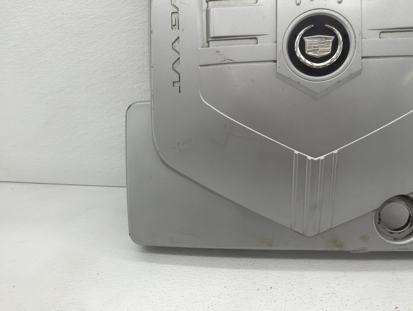 2008 Cadillac Srx Engine Cover - Oemusedautoparts1.com