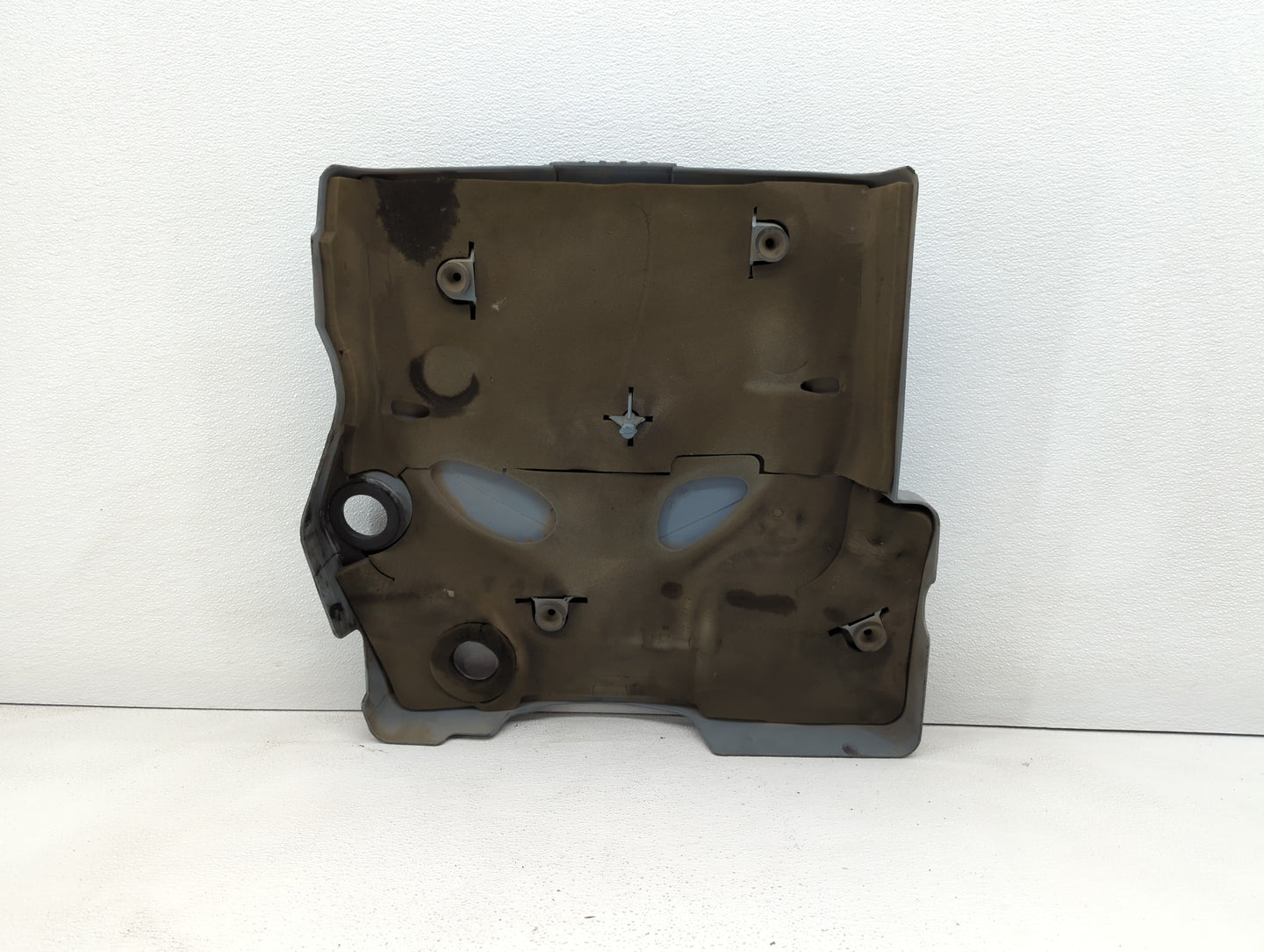2008 Cadillac Srx Engine Cover - Oemusedautoparts1.com