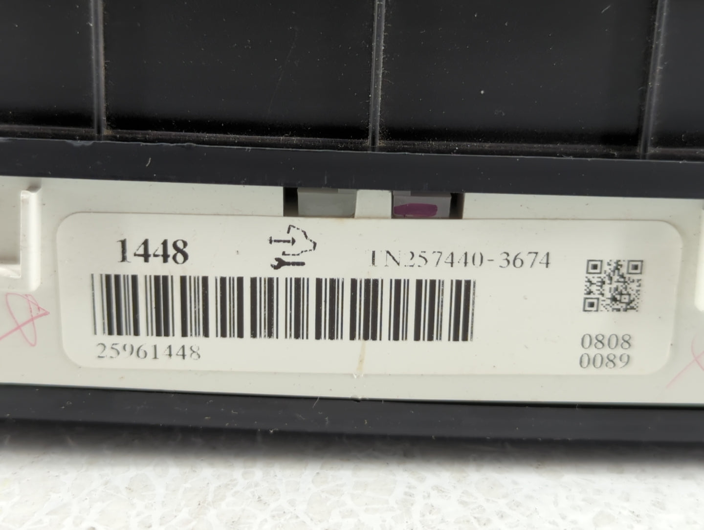 2008-2009 Cadillac Srx Instrument Cluster Speedometer Gauges P/N:25961448 Fits Fits 2008 2009 OEM Used Auto Parts - Oemuseda