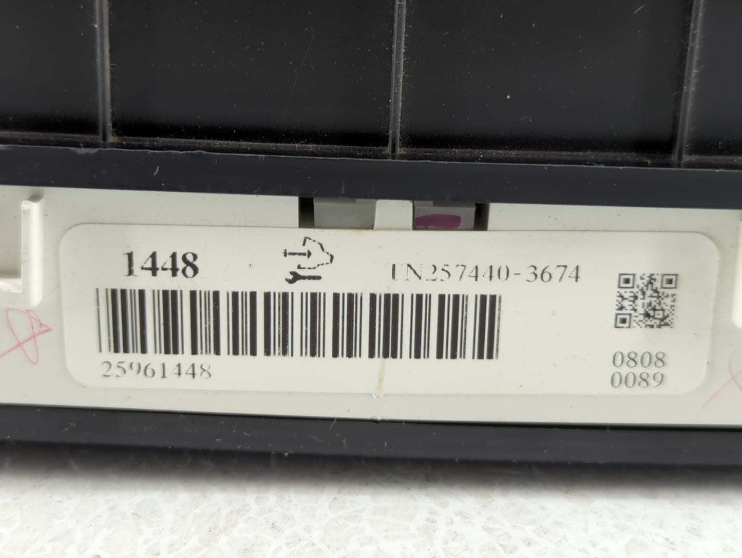 2008-2009 Cadillac Srx Instrument Cluster Speedometer Gauges P/N:25961448 Fits Fits 2008 2009 OEM Used Auto Parts - Oemuseda