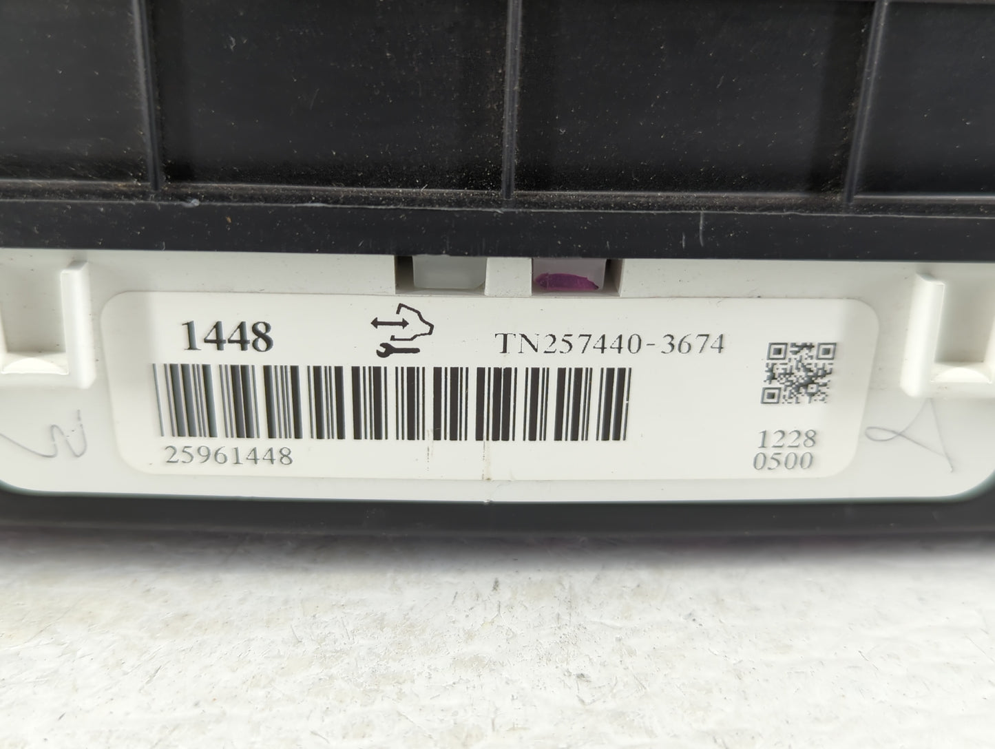 2008-2009 Cadillac Srx Instrument Cluster Speedometer Gauges P/N:25961448 Fits Fits 2008 2009 OEM Used Auto Parts - Oemuseda