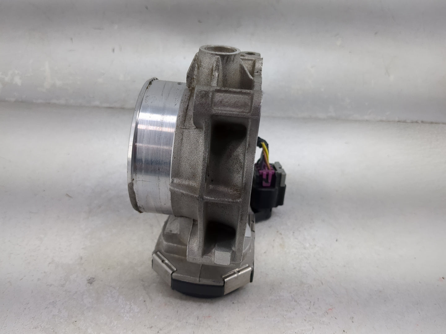 2007-2011 Cadillac Srx Throttle Body P/N:100.7.AA.009IA.3807.B Fits Fits 2007 2008 2009 2010 2011 2012 OEM Used Auto Parts -