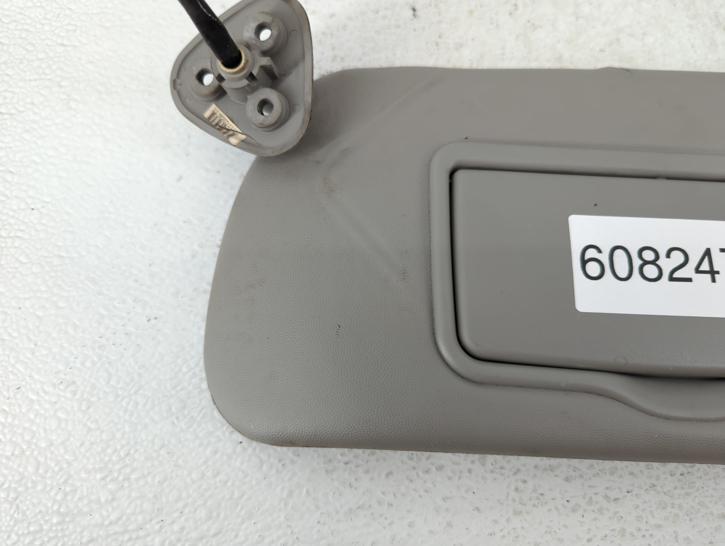2008 Cadillac Srx Sun Visor Shade Replacement Driver Left Mirror Fits OEM Used Auto Parts - Oemusedautoparts1.com