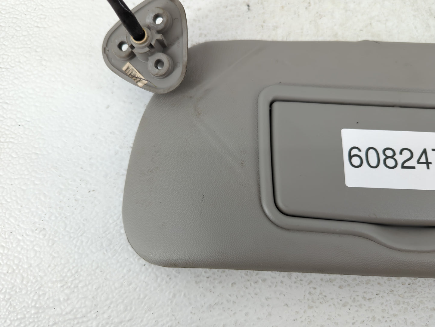 2008 Cadillac Srx Sun Visor Shade Replacement Driver Left Mirror Fits OEM Used Auto Parts - Oemusedautoparts1.com