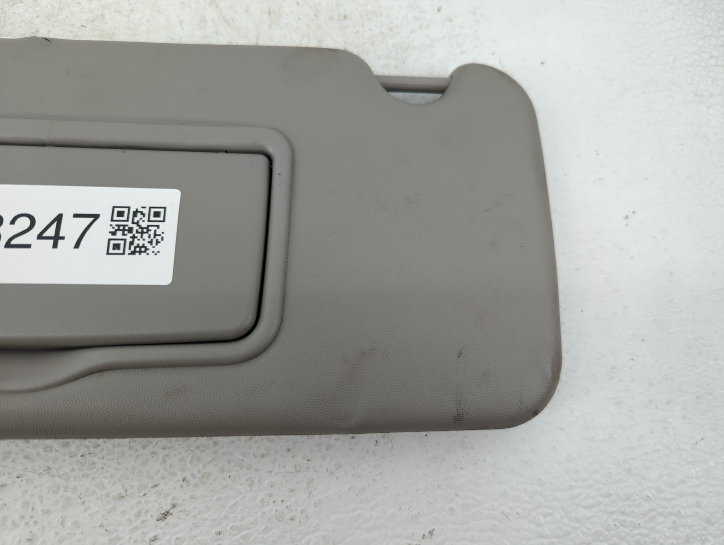 2008 Cadillac Srx Sun Visor Shade Replacement Driver Left Mirror Fits OEM Used Auto Parts - Oemusedautoparts1.com