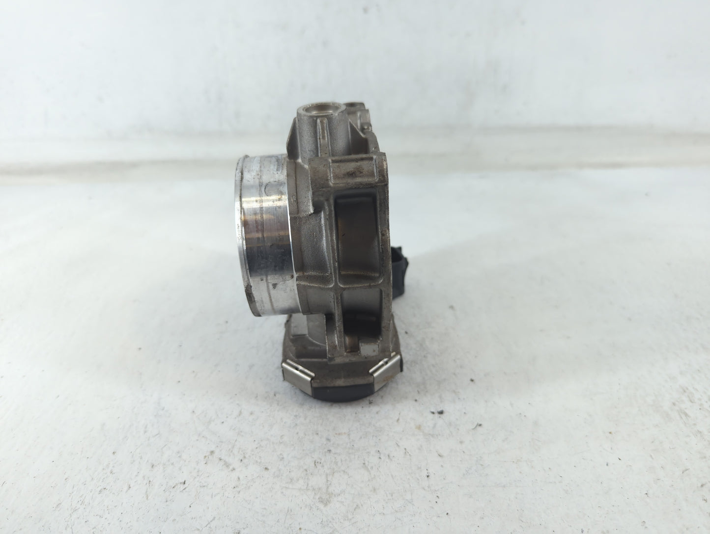 2007-2011 Cadillac Srx Throttle Body P/N:994AA5864C Fits Fits 2007 2008 2009 2010 2011 2012 OEM Used Auto Parts - Oemusedaut