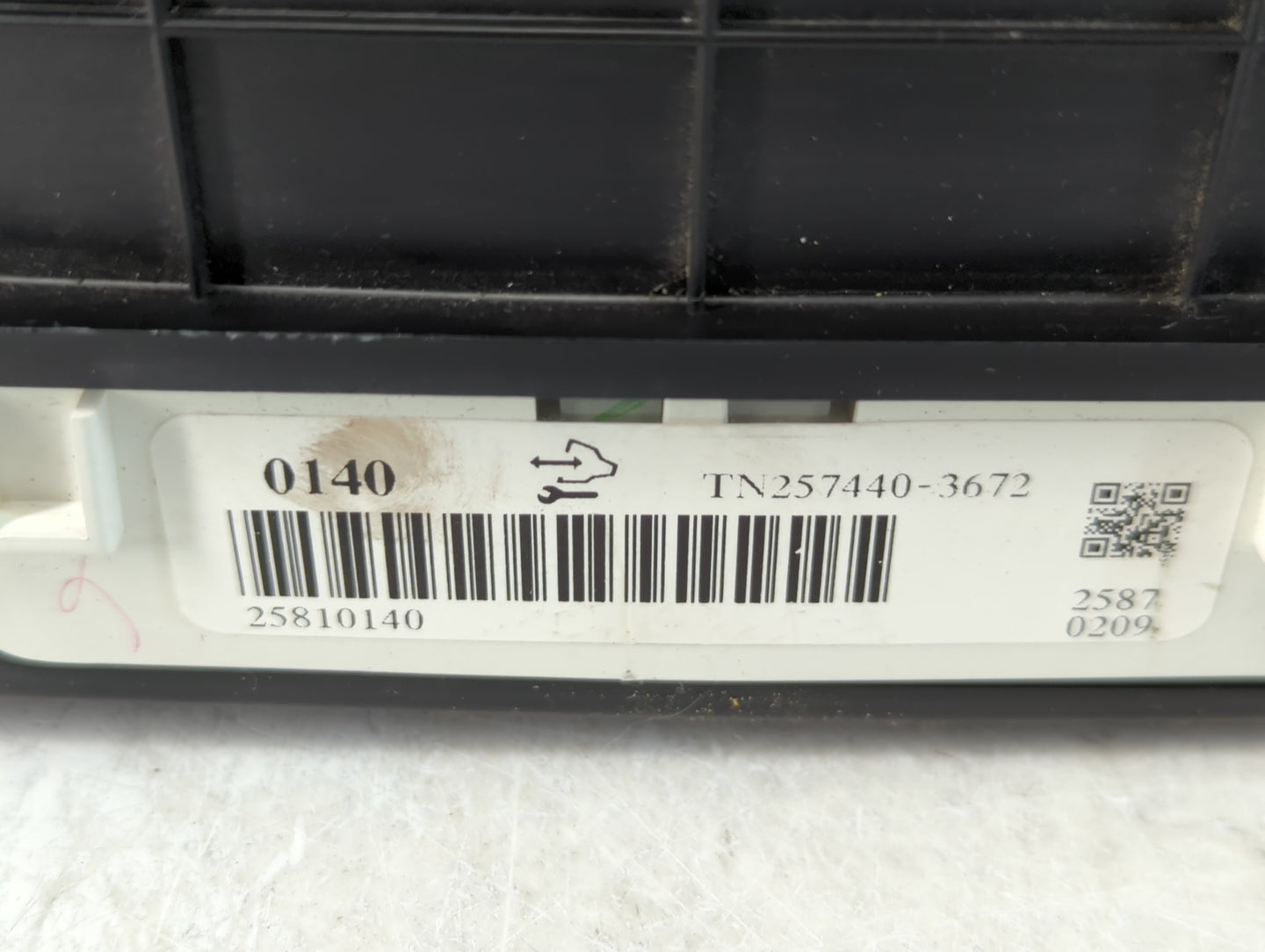 2008-2009 Cadillac Srx Instrument Cluster Speedometer Gauges P/N:25810140 TN257440-3672 Fits Fits 2008 2009 OEM Used Auto Pa