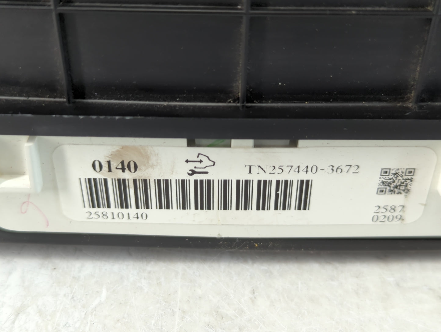 2008-2009 Cadillac Srx Instrument Cluster Speedometer Gauges P/N:25810140 TN257440-3672 Fits Fits 2008 2009 OEM Used Auto Pa