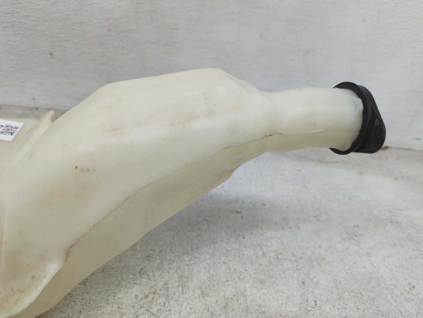 2005-2008 Cadillac Sts Windshield Washer Fluid Reservoir Bottle Oem - Oemusedautoparts1.com