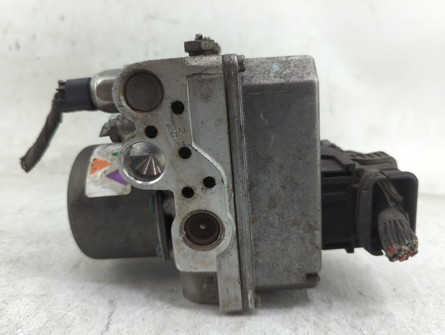 2005-2008 Cadillac Sts ABS Pump Control Module Replacement P/N:15797634 15228617, 15228622 Fits Fits 2005 2006 2007 2008 OEM