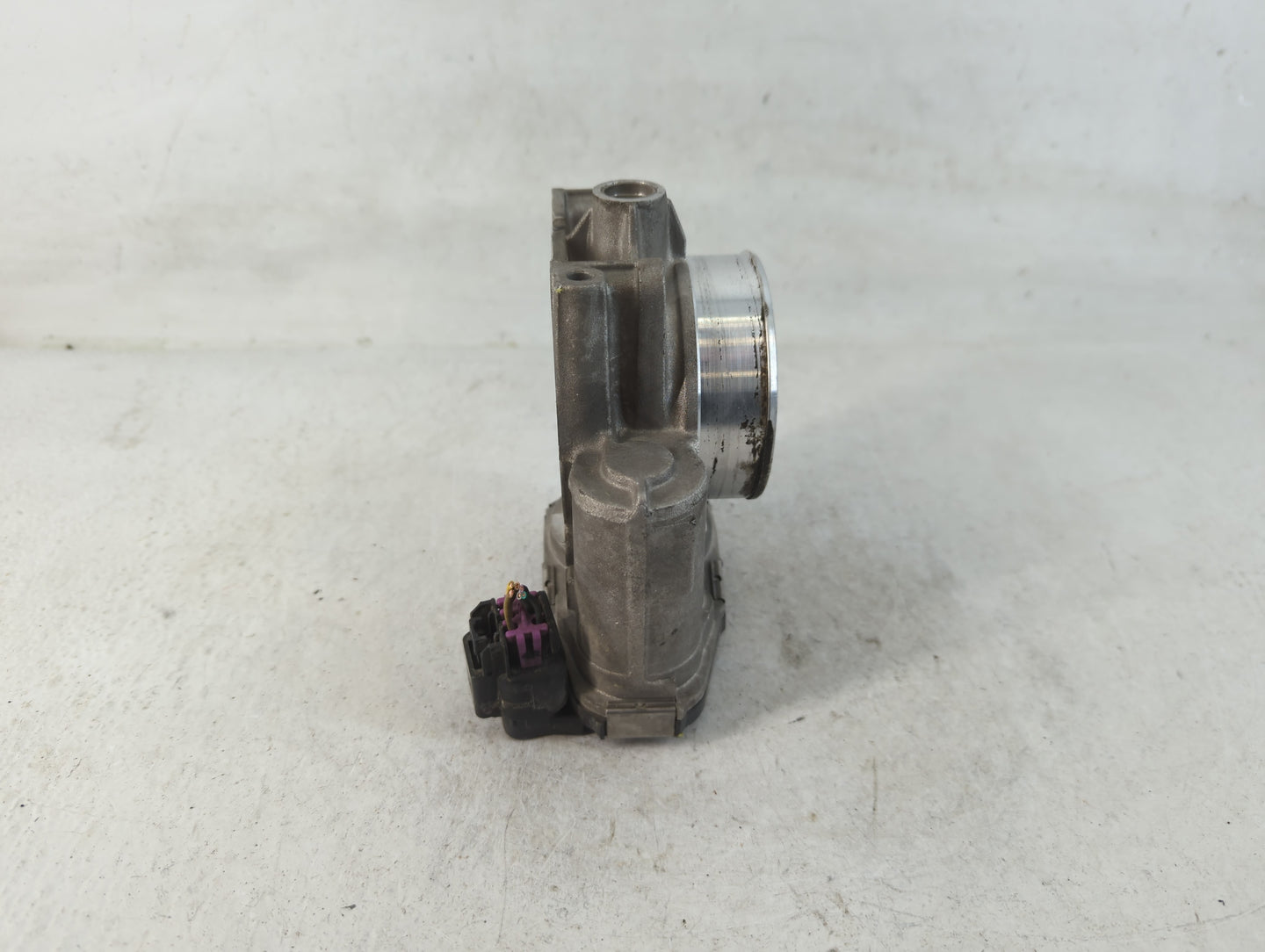 2008-2011 Cadillac Sts Throttle Body P/N:009IA Fits Fits 2007 2008 2009 2010 2011 2012 OEM Used Auto Parts - Oemusedautopart