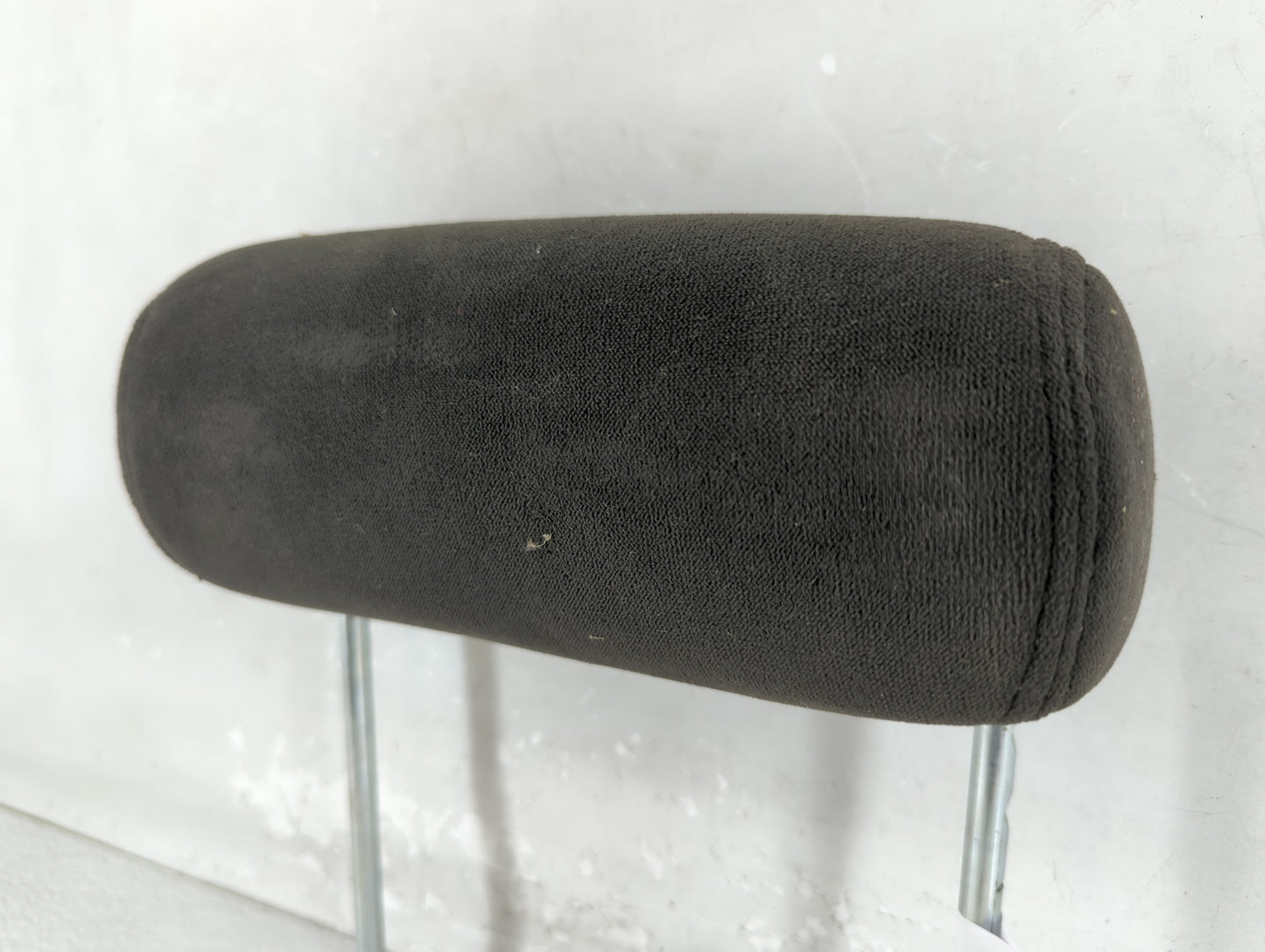 2008 Chevrolet Avalanche Headrest Head Rest Rear Seat Fits OEM Used Auto Parts - Oemusedautoparts1.com