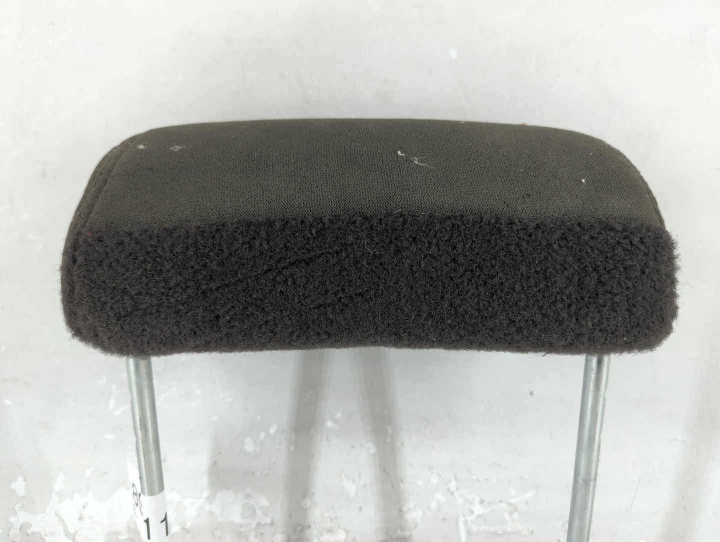 2008 Chevrolet Avalanche Headrest Head Rest Rear Seat Fits OEM Used Auto Parts - Oemusedautoparts1.com