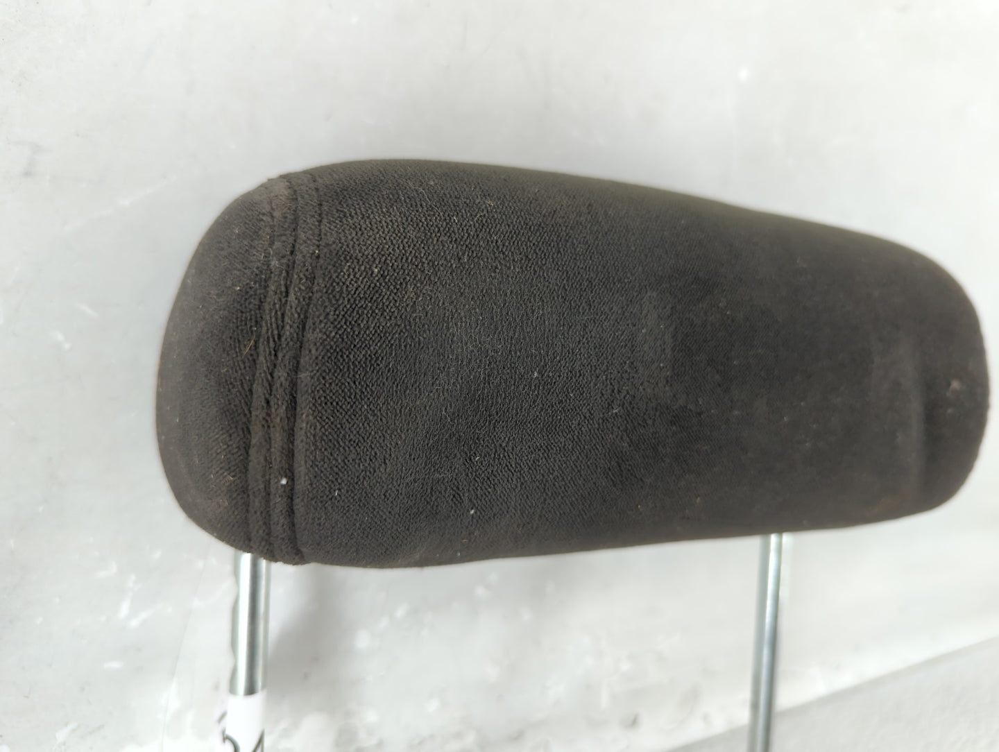 2008 Chevrolet Avalanche 1500 Headrest Head Rest Rear Seat Fits OEM Used Auto Parts - Oemusedautoparts1.com