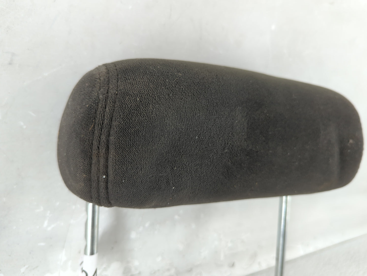 2008 Chevrolet Avalanche 1500 Headrest Head Rest Rear Seat Fits OEM Used Auto Parts - Oemusedautoparts1.com