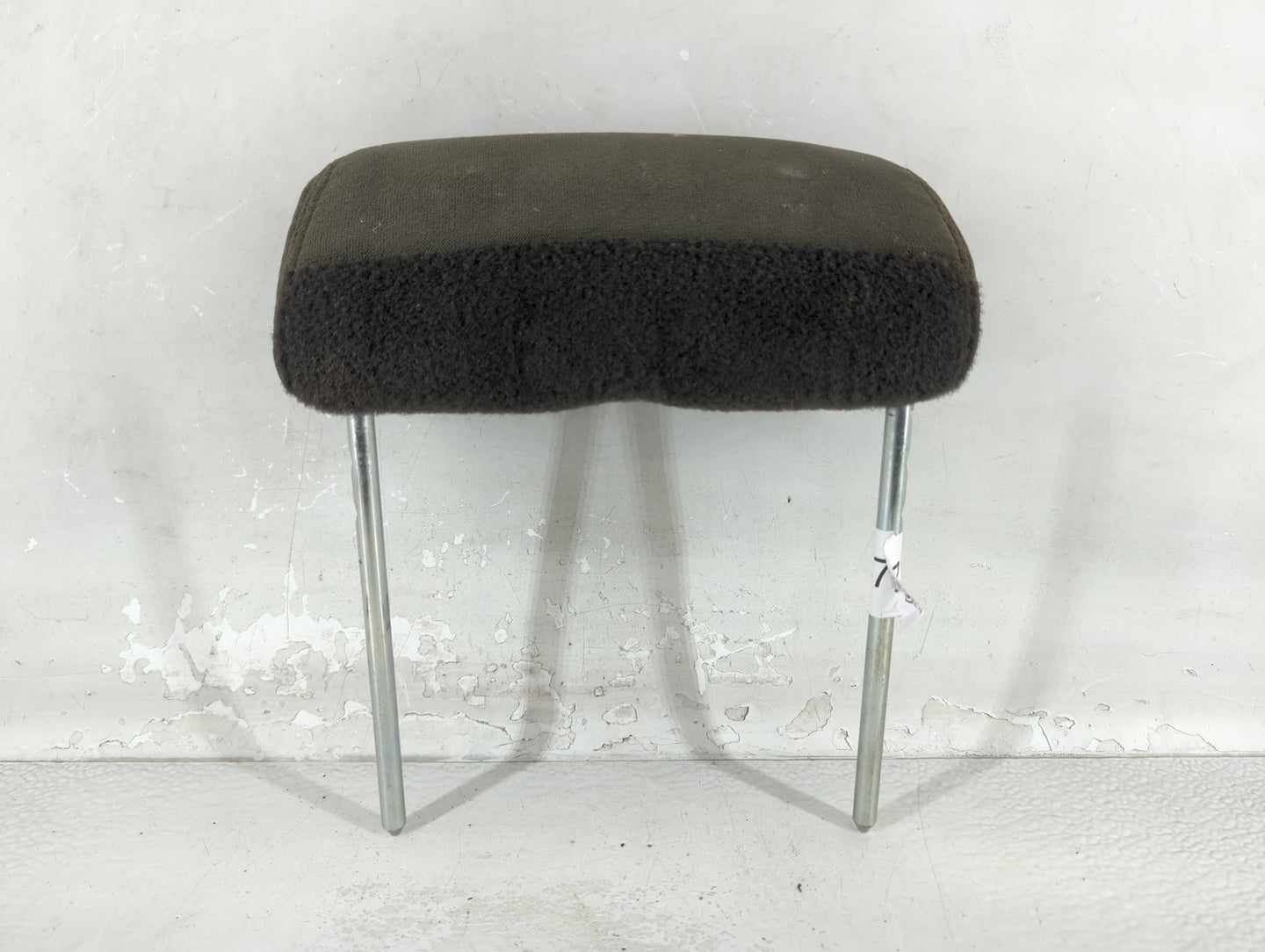 2008 Chevrolet Avalanche 1500 Headrest Head Rest Rear Seat Fits OEM Used Auto Parts - Oemusedautoparts1.com