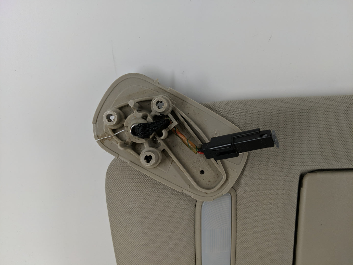 2008 Chevrolet Avalanche 1500 Sun Visor Shade Replacement Driver Left Mirror Fits Fits 2007 2009 2010 2011 2012 2013 2014 OE