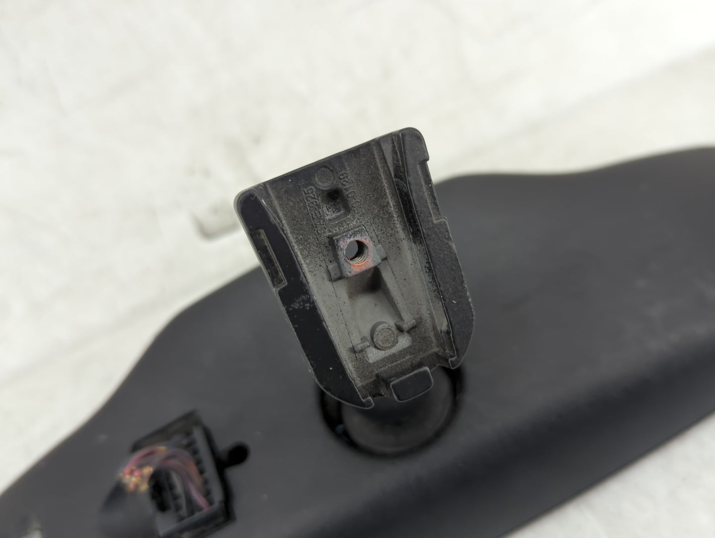 2008 Chevrolet Avalanche 1500 Interior Rear View Mirror Replacement OEM Fits OEM Used Auto Parts - Oemusedautoparts1.com