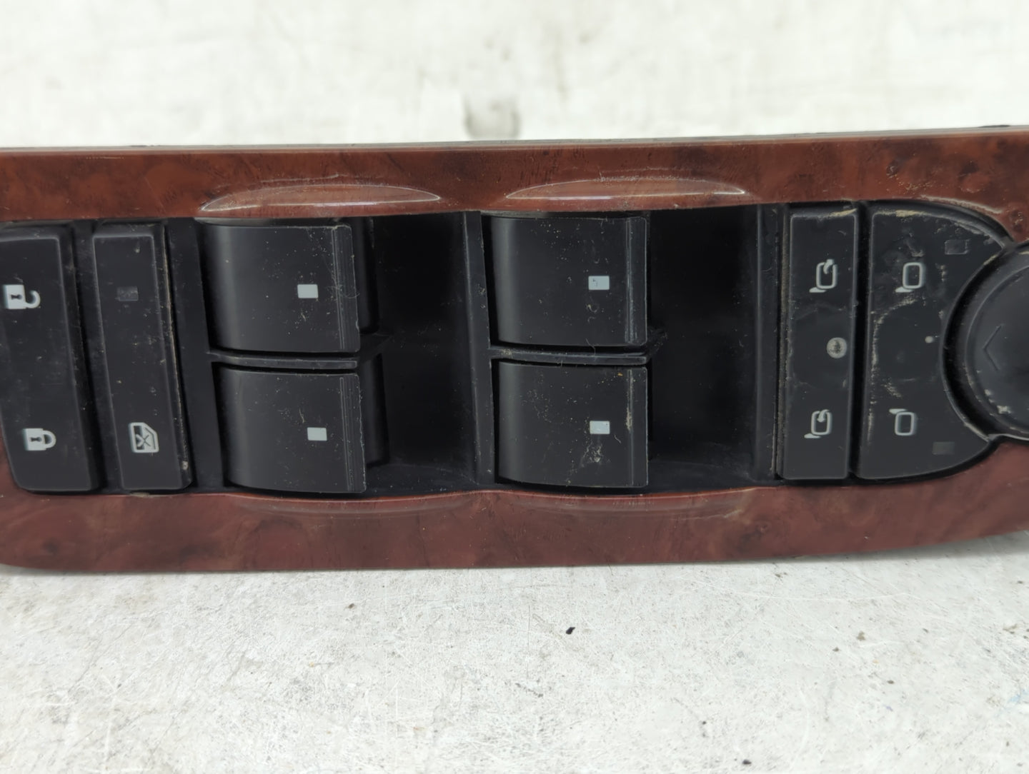2008 Chevrolet Avalanche 1500 Master Power Window Switch Replacement Driver Side Left P/N:15906881 Fits OEM Used Auto Parts 