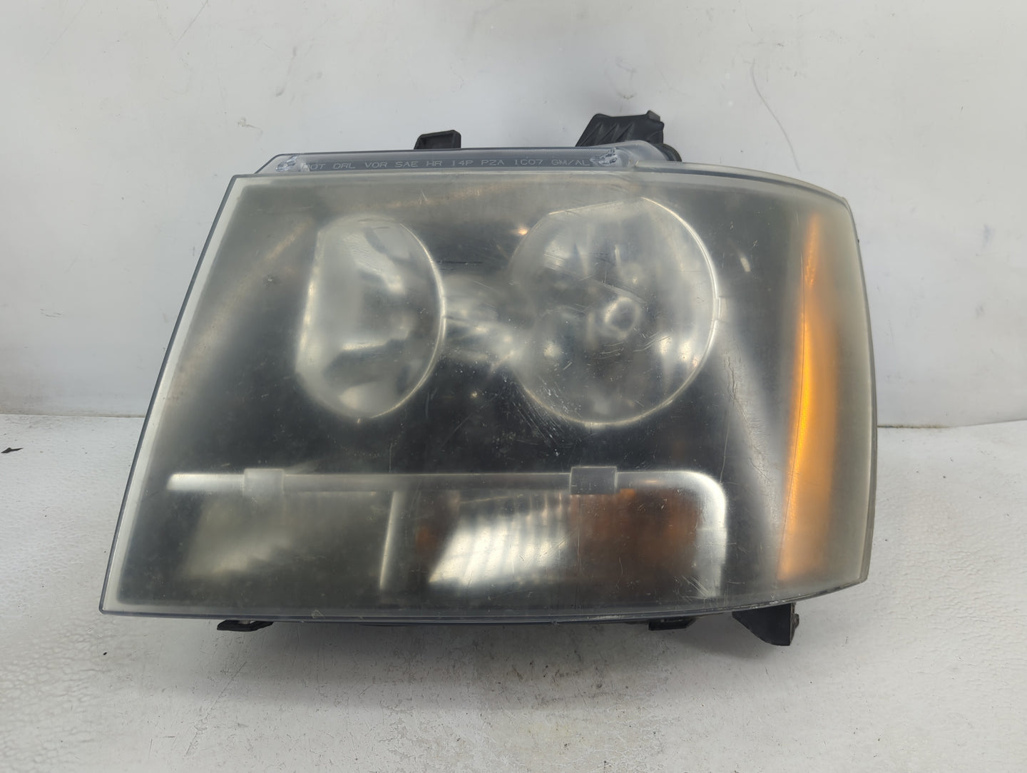 Chevrolet Avalanche 1500 Driver Left Oem Head Light Headlight Lamp - Oemusedautoparts1.com