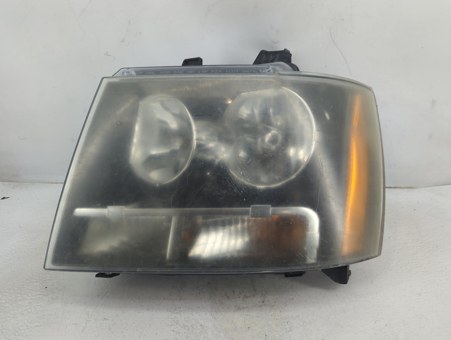 Chevrolet Avalanche 1500 Driver Left Oem Head Light Headlight Lamp - Oemusedautoparts1.com