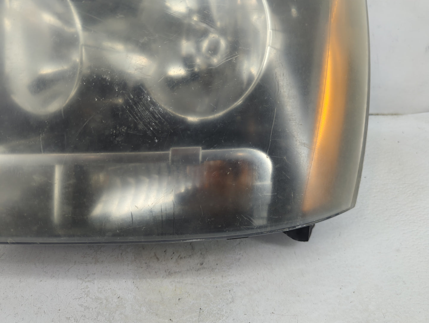 Chevrolet Avalanche 1500 Driver Left Oem Head Light Headlight Lamp - Oemusedautoparts1.com