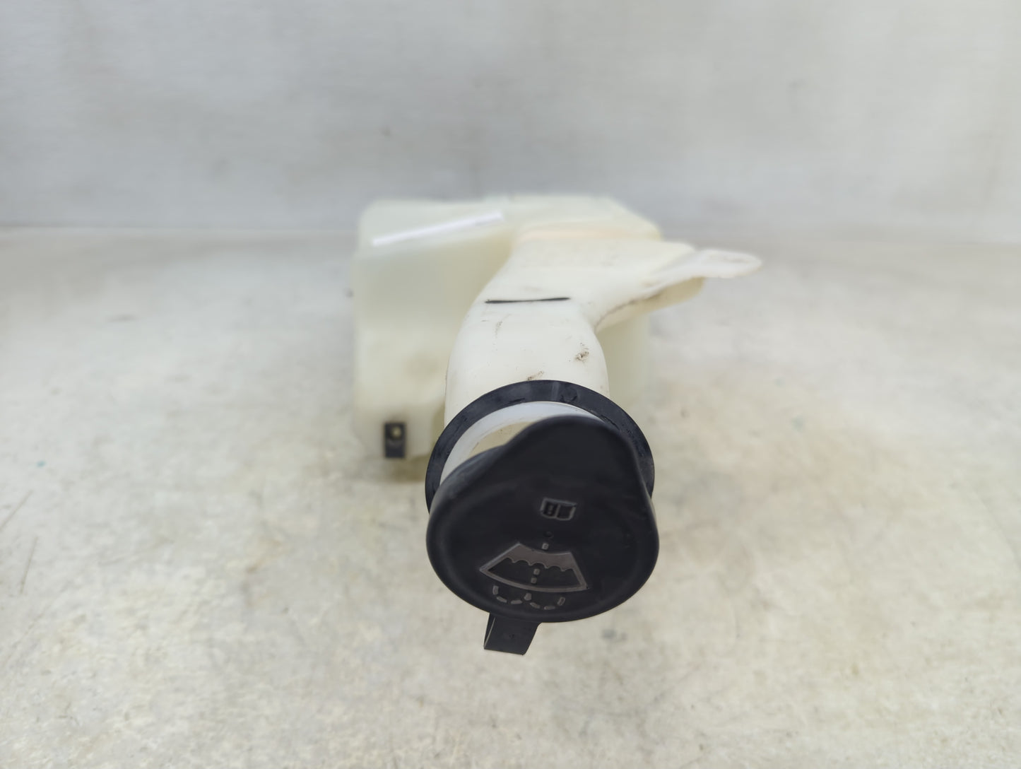 Chevrolet Avalanche 1500 Windshield Washer Fluid Reservoir Bottle Oem - Oemusedautoparts1.com