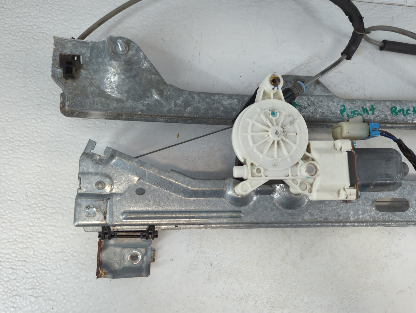 Chevrolet Avalanche 1500 Passenger Rear Right Power Window Motor - Oemusedautoparts1.com