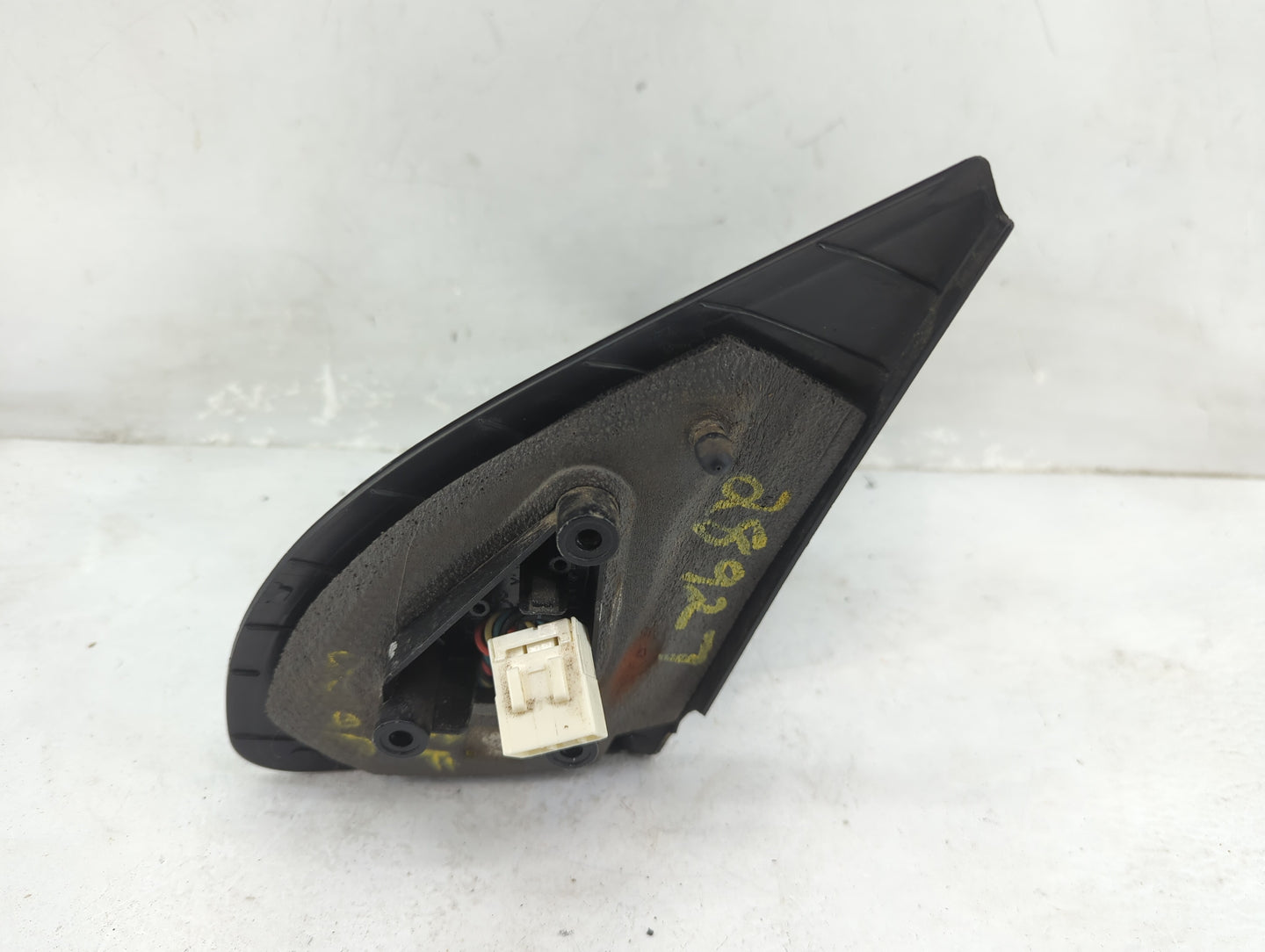 2007-2011 Chevrolet Aveo Passenger Side View Mirror - Right Door Mirror OEM Used - Oemusedautoparts1.com