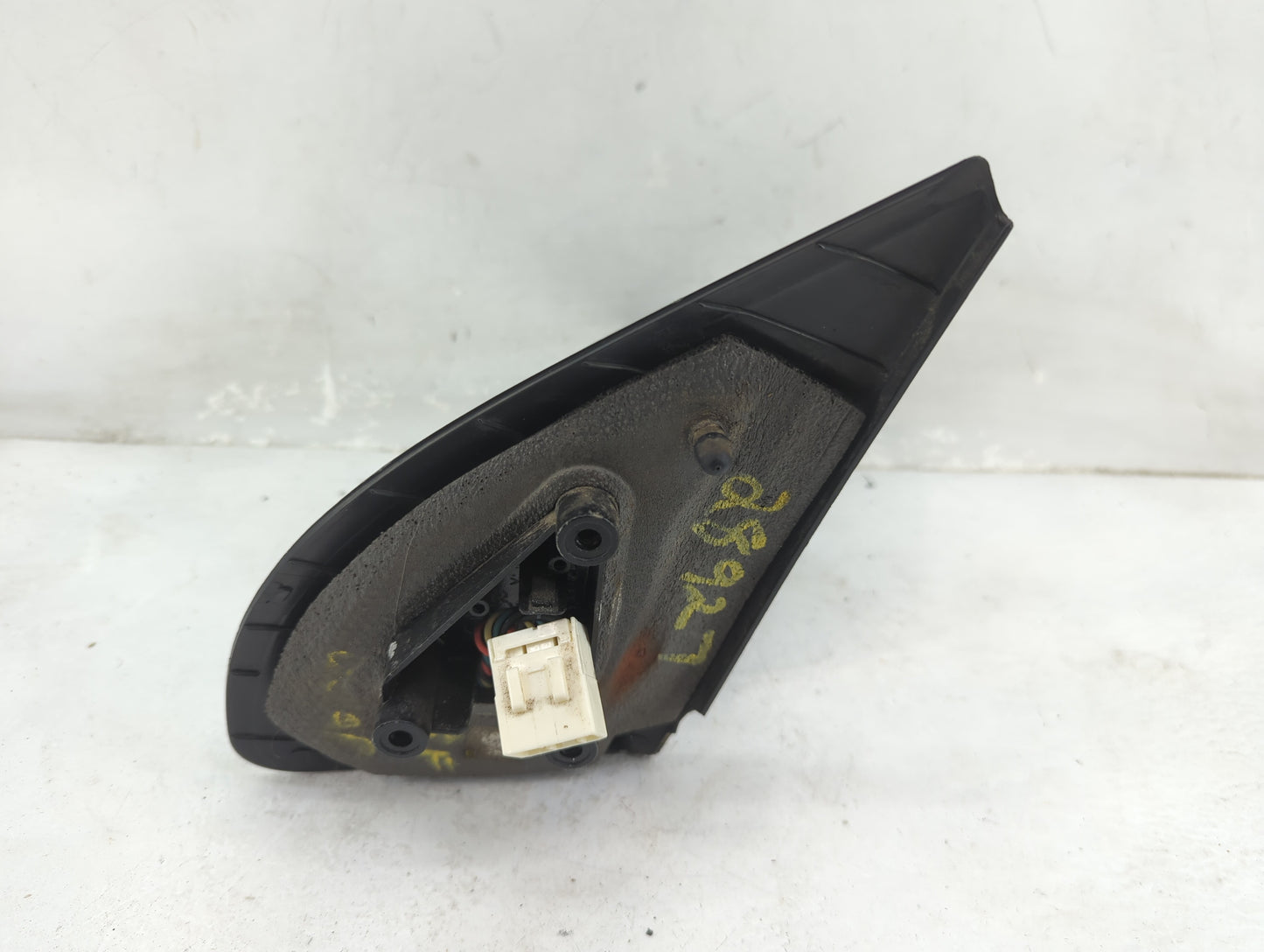 2007-2011 Chevrolet Aveo Passenger Side View Mirror - Right Door Mirror OEM Used - Oemusedautoparts1.com