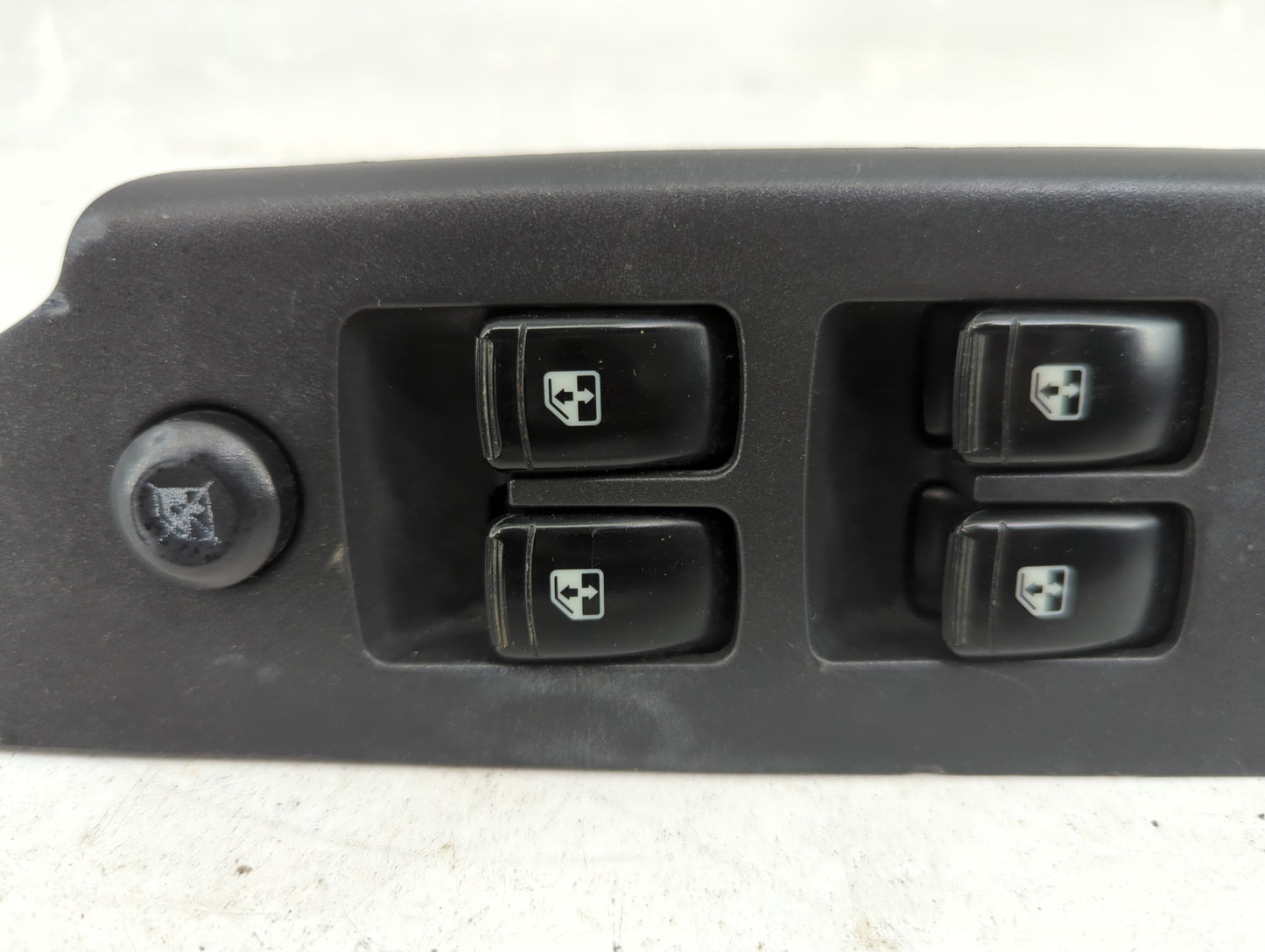 2007-2008 Chevrolet Aveo Master Power Window Switch Replacement Driver Side Left Fits Fits 2007 2008 OEM Used Auto Parts - O