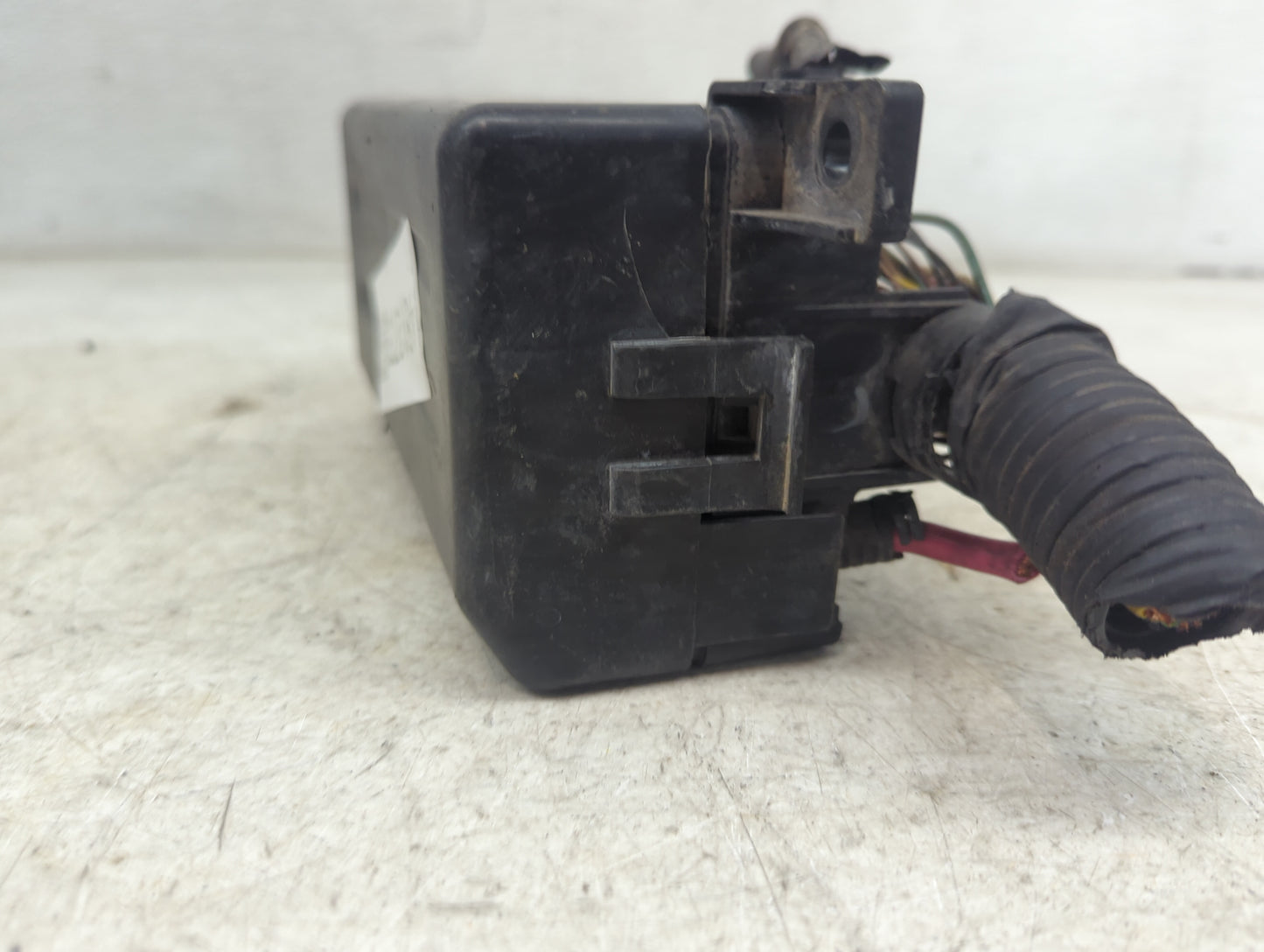 2008 Chevrolet Aveo Fusebox Fuse Box Panel Relay Module P/N:96190187 96190189, 96190196 Fits OEM Used Auto Parts - Oemusedau