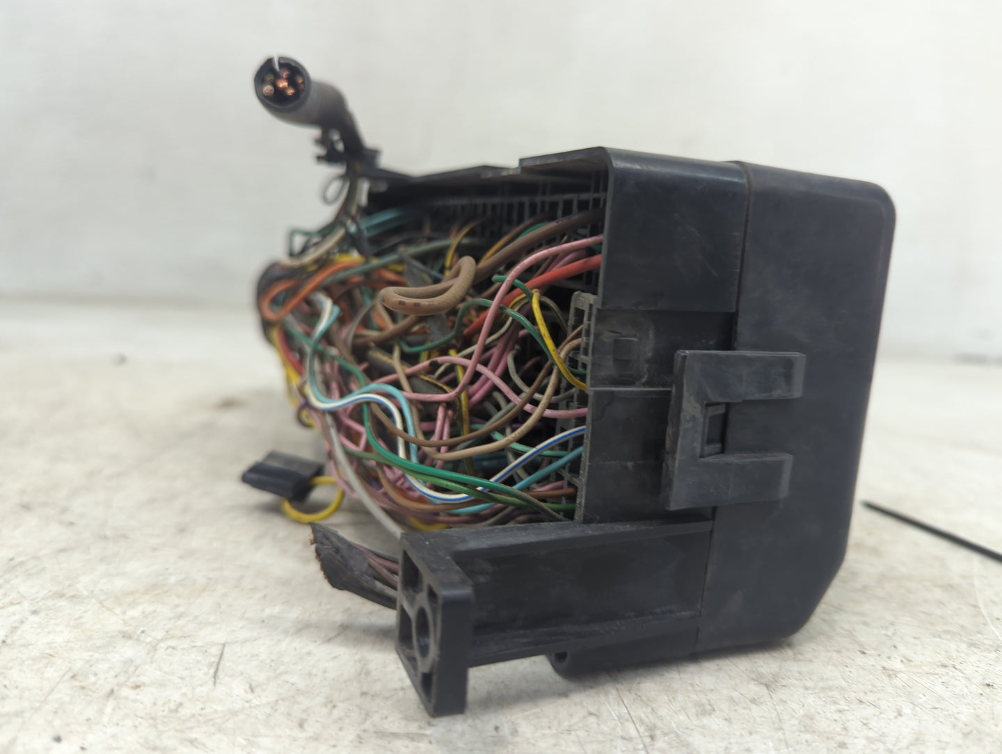 2008 Chevrolet Aveo Fusebox Fuse Box Panel Relay Module P/N:96190187 96190189, 96190196 Fits OEM Used Auto Parts - Oemusedau