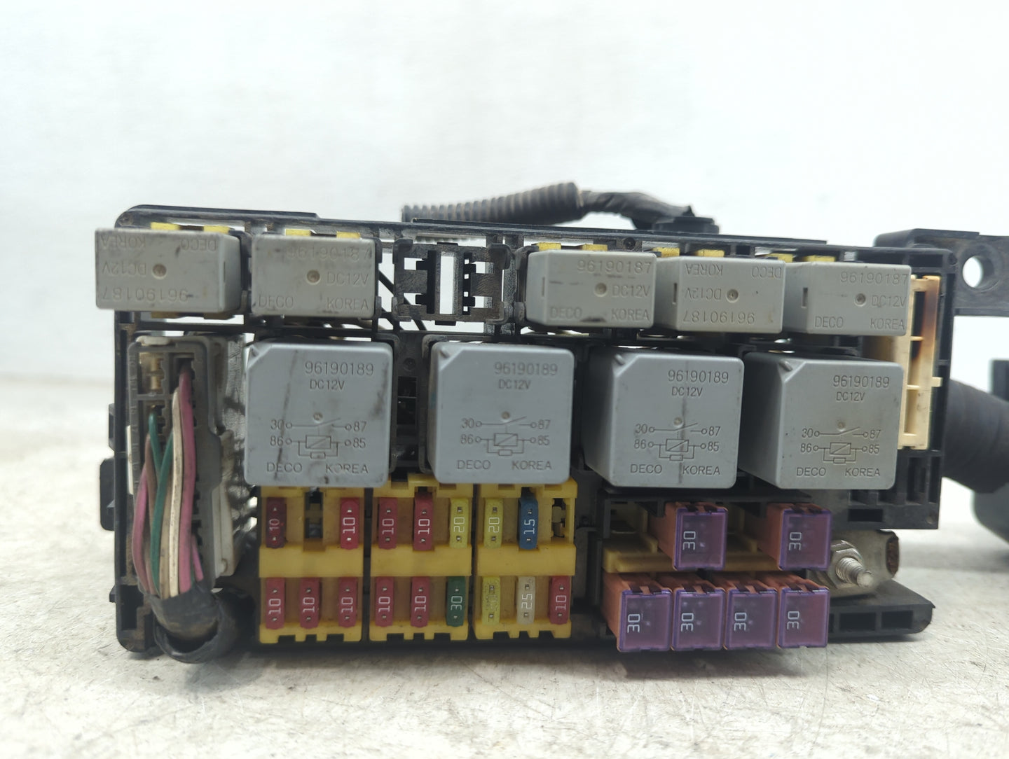 2008 Chevrolet Aveo Fusebox Fuse Box Panel Relay Module P/N:96190187 96190189, 96190196 Fits OEM Used Auto Parts - Oemusedau
